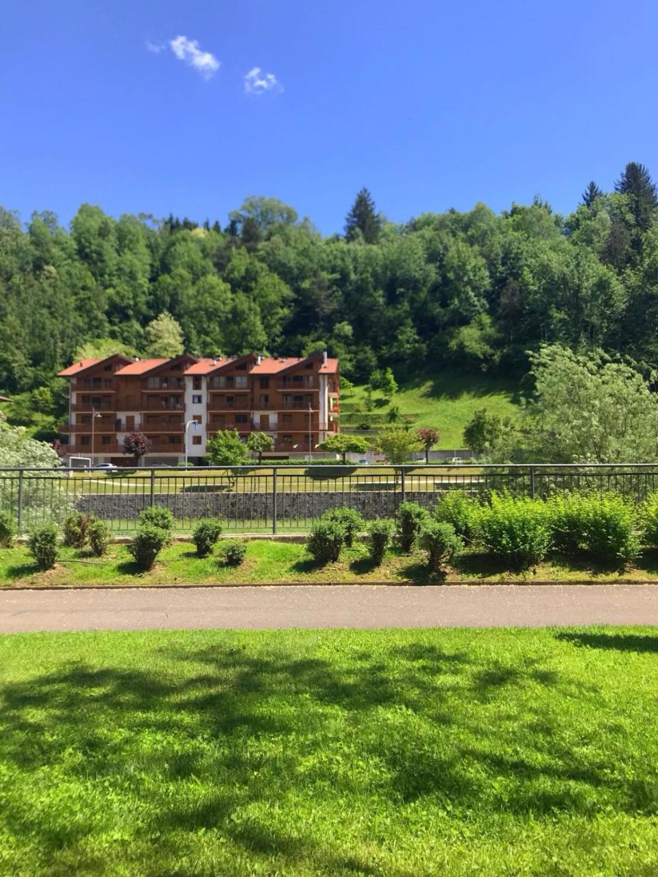 Residenza Finestra Sul Parco Daire Comano Terme Dış mekan fotoğraf